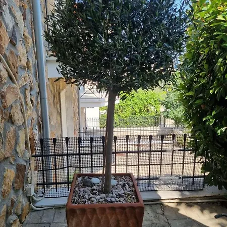 Maisonette Zhana Holiday home